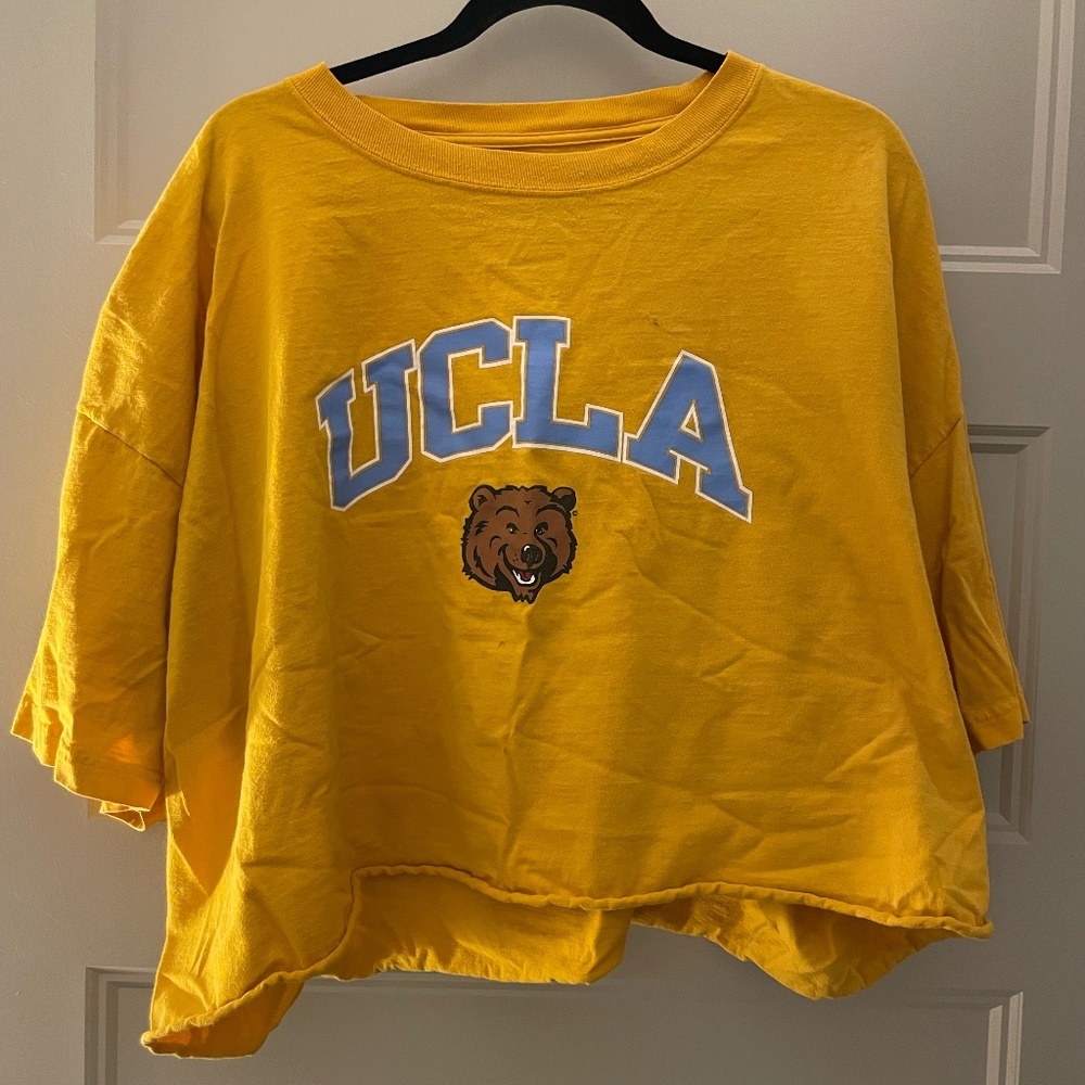 Yellow UCLA Bruins Cropped Tee - Men's 3XL